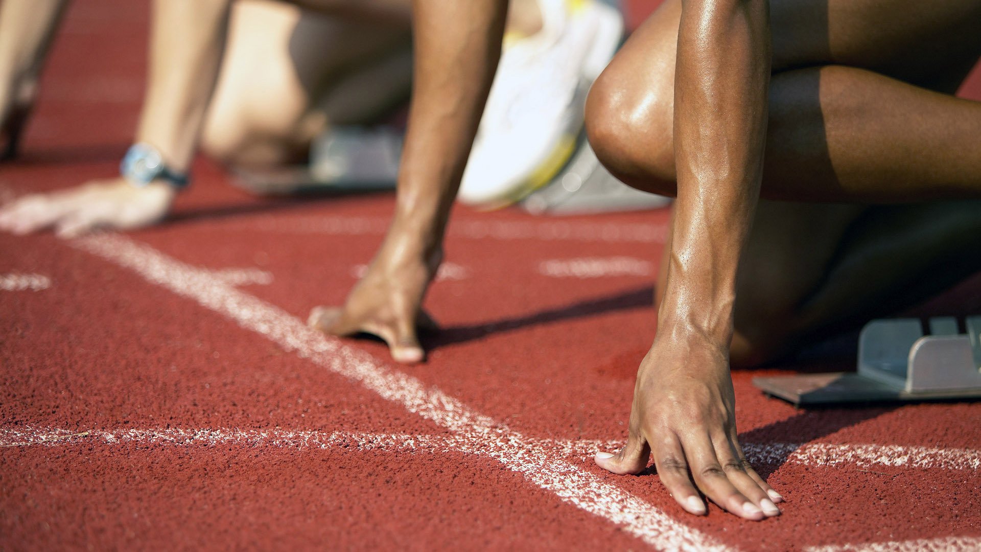 mk体育-广东队反击速度提升增强场上压迫感，广东队的战术